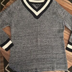 Women's V-Neck Sweater - Black and White